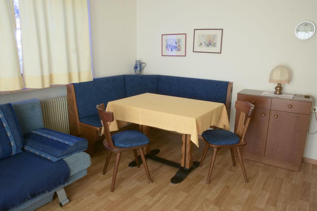 Haus Sankt Peter Appartement Lana Buitenkant foto
