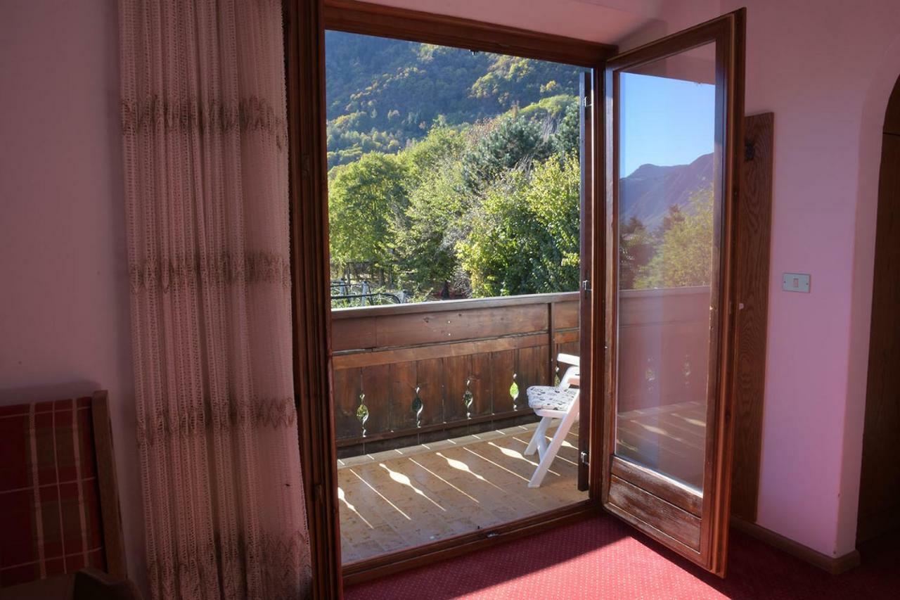Haus Sankt Peter Appartement Lana Buitenkant foto